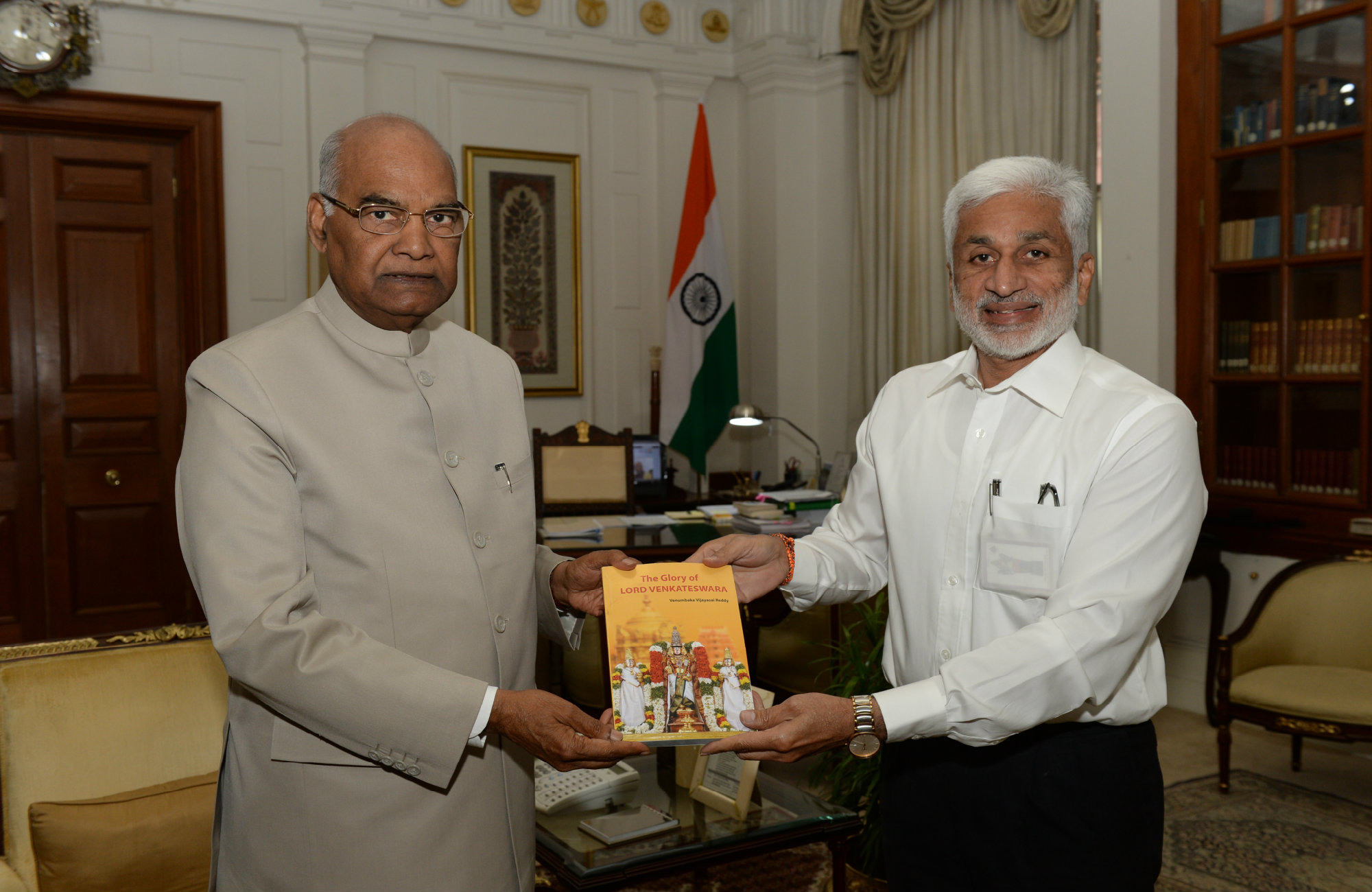 Meeting with His Excellency Shri Ram Nath Kovind ji, Hon'ble President of India at Rashtrapati Bhawan on 4th of July 218 to present my book.