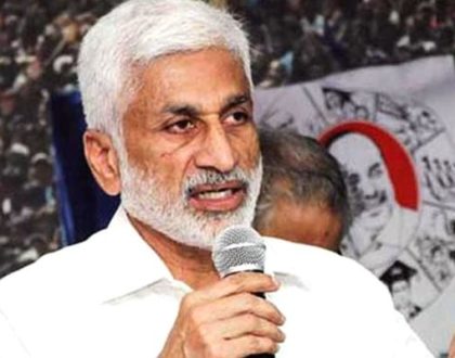 ‘ఆయన కళ్లకు అందరూ అలానే కనిపిస్తారేమో..!’