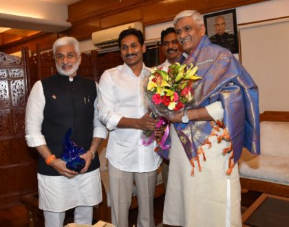 Hon'ble CM Shri Jagan Garu  met Shri GS Shekhawat, Hon'ble Jal Shakti Minister...