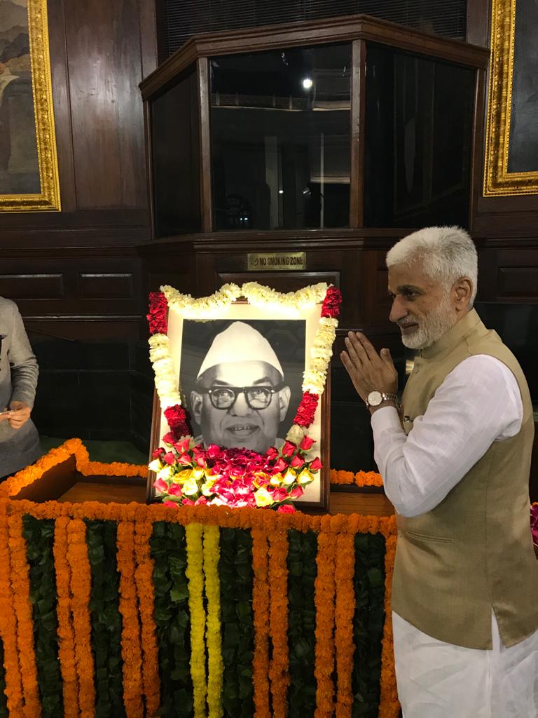 Paying rich tributes to first deputy speaker...