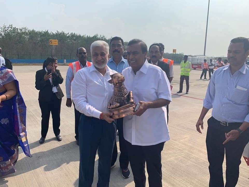 ముఖ్యమంత్రి శ్రీ వైఎస్ జగన్ మోహన్ రెడ్డితో రిలయన్స్ అధినేత శ్రీ ముఖేష్ అంబానీ భేటీ సందర్భంగా...
