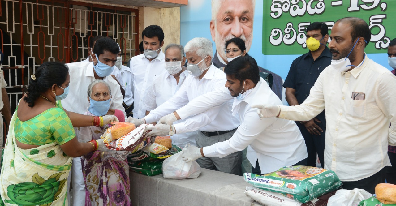 ప్రగతి భారత్ ట్రస్ట్ ఆధ్వర్యంలో ఈరోజు విశాఖపట్టణంలోని వెలంపేటలో...