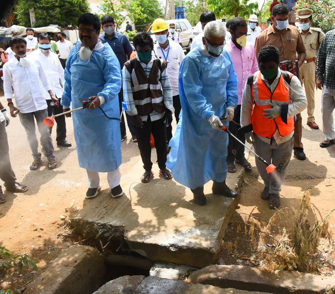 కరోనా వైరస్‌ నివారణలో భాగంగా ఈరోజు విశాఖపట్నంలోని...