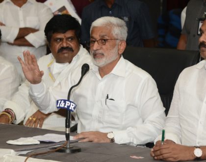 నిరు పేదలకు ఇళ్ల స్థలాలు, నగర ప్రజలకు తాగు నీటి సౌకర్యాలు కల్పనపై...