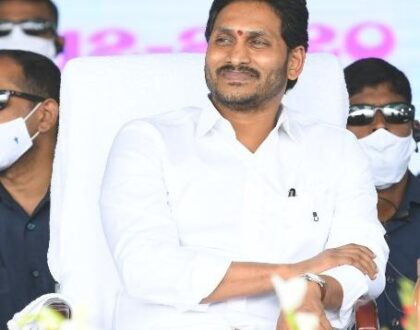 ముఖ్యమంత్రి శ్రీ వైఎస్ జగన్ మోహన్ రెడ్డి గారు ఈరోజు విజయనగరం జిల్లా పర్యటనలో భాగంగా...