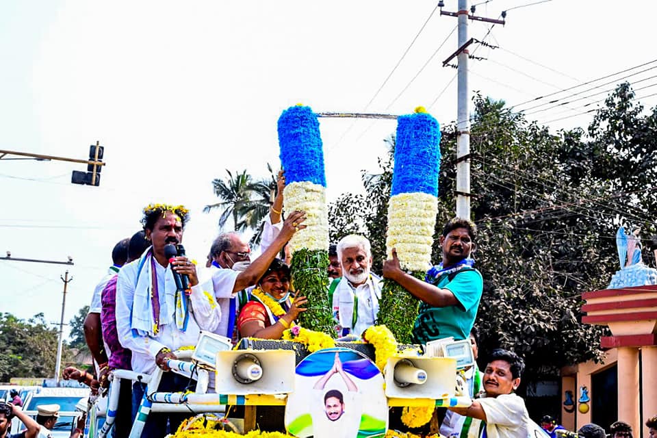 Met people & participated in a road show in Vishakhapatnam South Constituency...