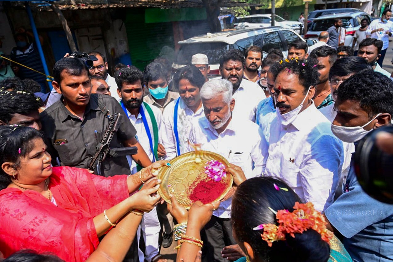 Interacted with the locals of Velamapeta (35th ward) & Yeguva Relli Veedhi (30th ward) in Southern Vizag constituencies