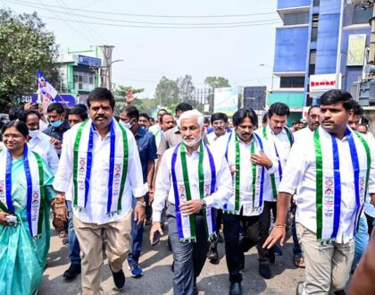 Paid rich tributes to former CM Late Shri YS Rajasekhar Reddy Garu at YSR Central Park...