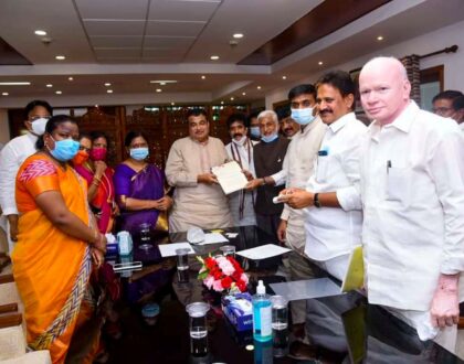 సబ్బవరం-నర్సీపట్నం-తుని రోడ్లను జాతీయ రహదారులుగా అభివృద్ధి చేయాలని...