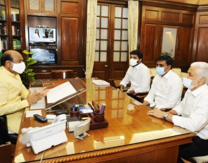 సహచర ఎంపీలు శ్రీ మిథున్ రెడ్డి, శ్రీ మార్గాని భరత్‌లతో కలిసి ఈ రోజు ఢిల్లీలో...