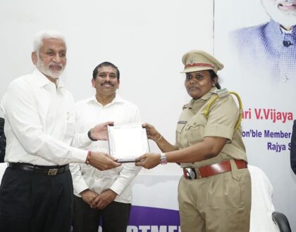 విశాఖపట్నం ఆంధ్రా యూనివర్సిటీలో శనివారం సాయంత్రం నిర్వహించిన రెగ్యులేషన్‌ ఆఫ్‌ మిథనాల్‌–2021 సదస్సులో పాల్గొని ప్రసంగించడం జరిగింది.