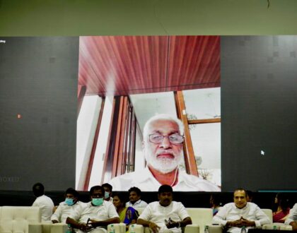 వైఎస్సార్ కప్ క్రికెట్ టోర్నమెంట్ కు సంబంధించి కెప్టెన్స్, మెంటార్స్ మీట్ ఈరోజు సాయంత్రం విశాఖలోని పోర్ట్ స్టేడియంలో జరిగింది.