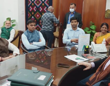 Led a YSRC Parliamentary Party delegation to meet the Housing and Urban Development Minister Shri @HardeepSPuri in the Parliament today.