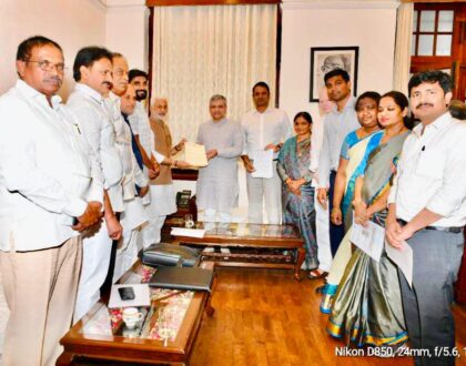 Had an in-depth discussion with Railway Minister Shri Ashwini Vaishnaw on the pending railway issues of the state.