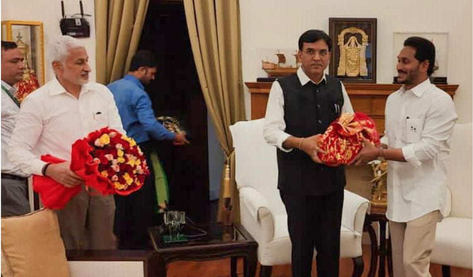 Hon’ble CM YS Jagan Mohan Reddy garu met Dr Mansukh Mandaviya Ji, Hon’ble Central Health Min. in Delhi.