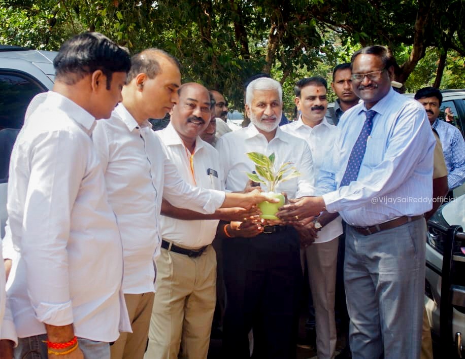 ప్రధాని మోదీ గారి విశాఖ పర్యటనలో భాగంగా ఈనెల 12న జరిగే బహిరంగ సభ ఏర్పాట్ల కోసం...