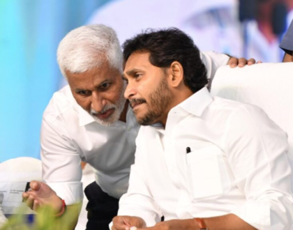 విజయవాడ జయహో బీసీ మహాసభ లోని చిత్రాలు.