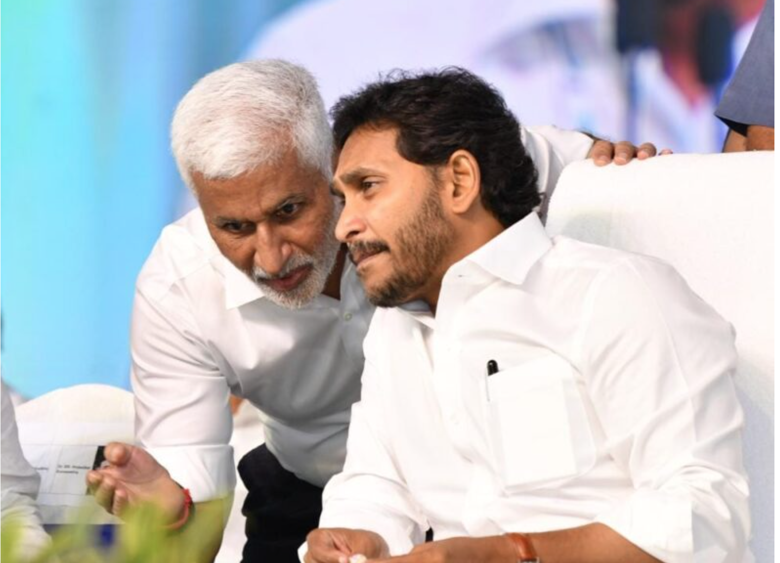 విజయవాడ జయహో బీసీ మహాసభ లోని చిత్రాలు.